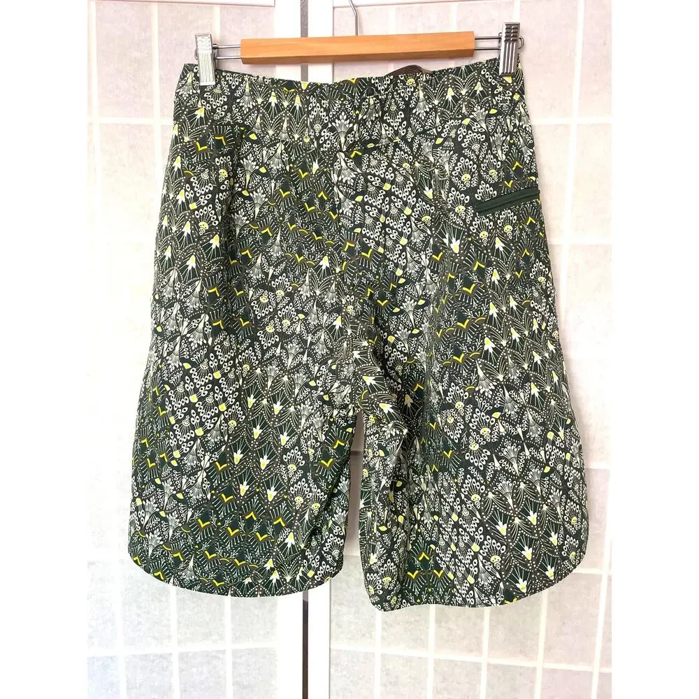 Patagonia Wavefarer Board Shorts Geometric Floral XS Surf Beach Vacation Resort